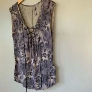 Guess NWOT Sexy Top